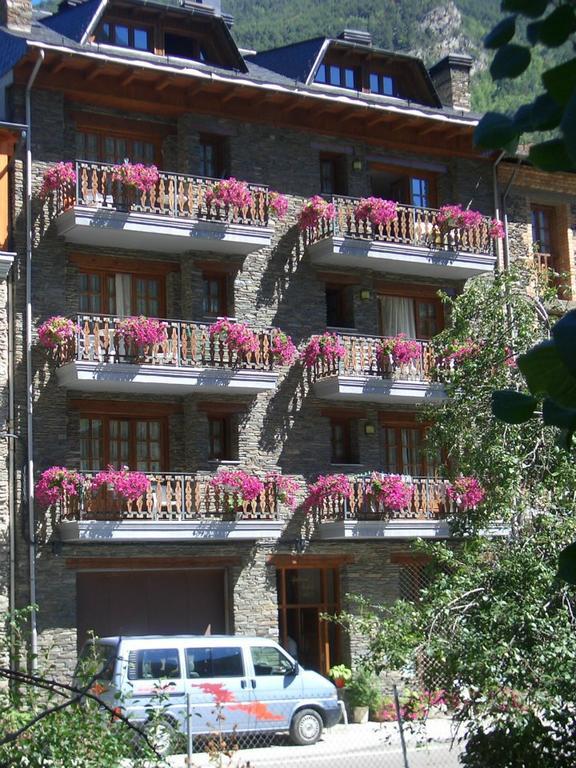 Apartaments Montana Alins Kültér fotó